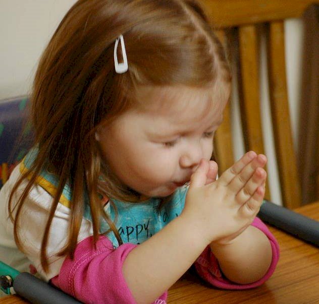Ces prières à apprendre aux enfants dès leur plus jeune âge