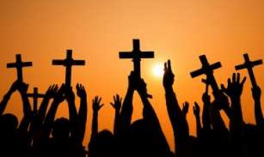 Dix fois où l’Église aurait dû disparaître, dix fois où l’Église s’est relevée